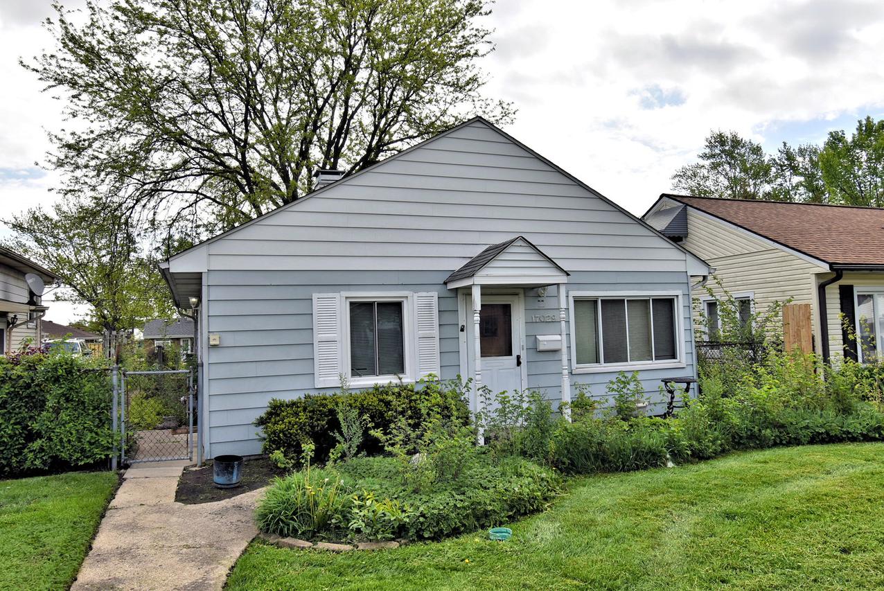 17029 Lorenz Ave., Lansing, IL 60438
