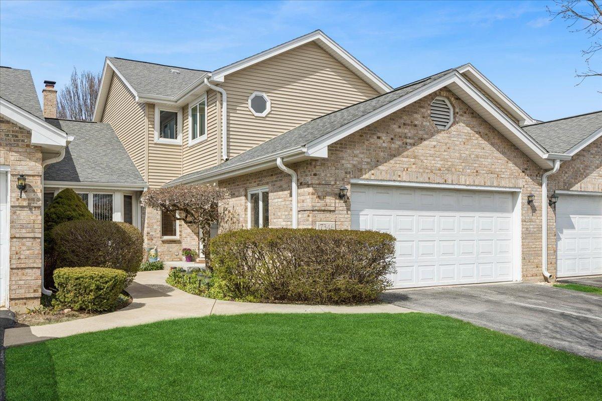 17346 Brook Crossing Ct., Orland Park, IL 60467