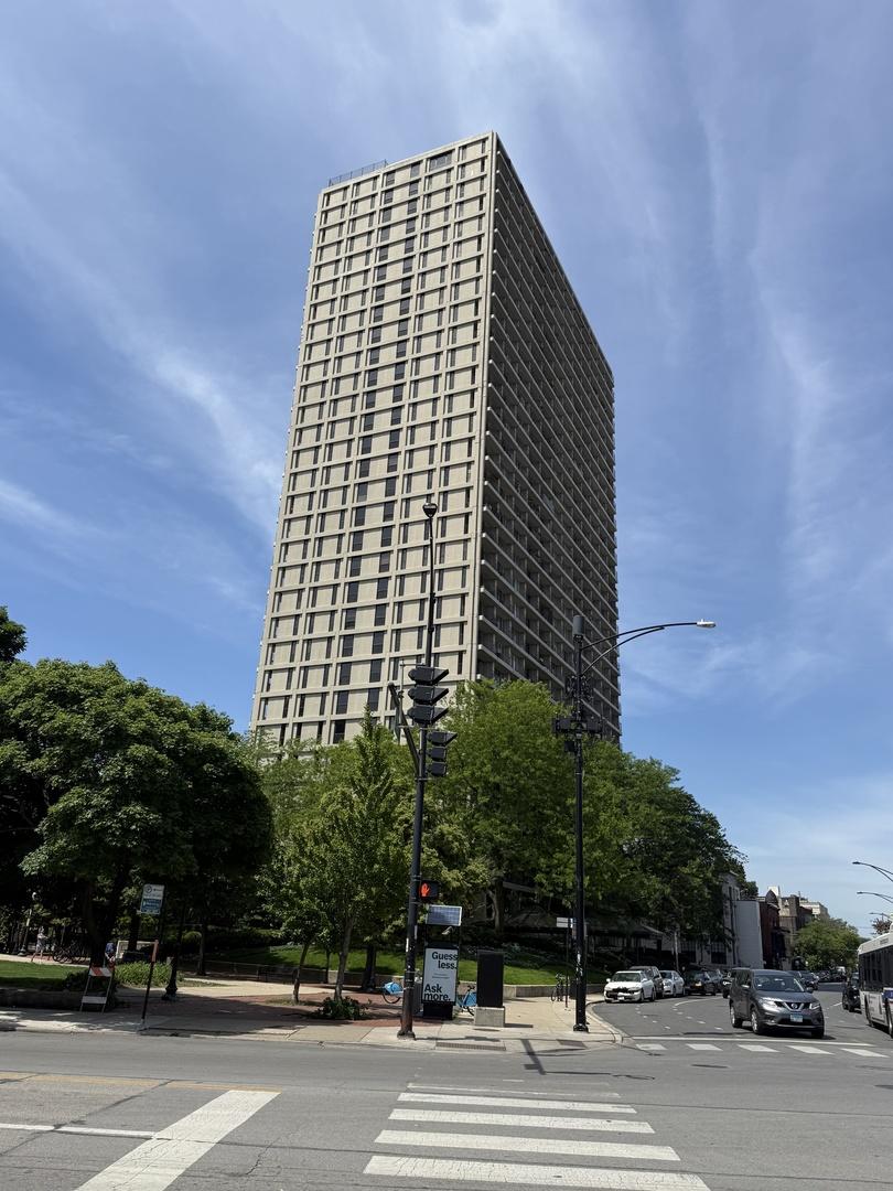 [Address Hidden by Seller], Chicago, IL 60614