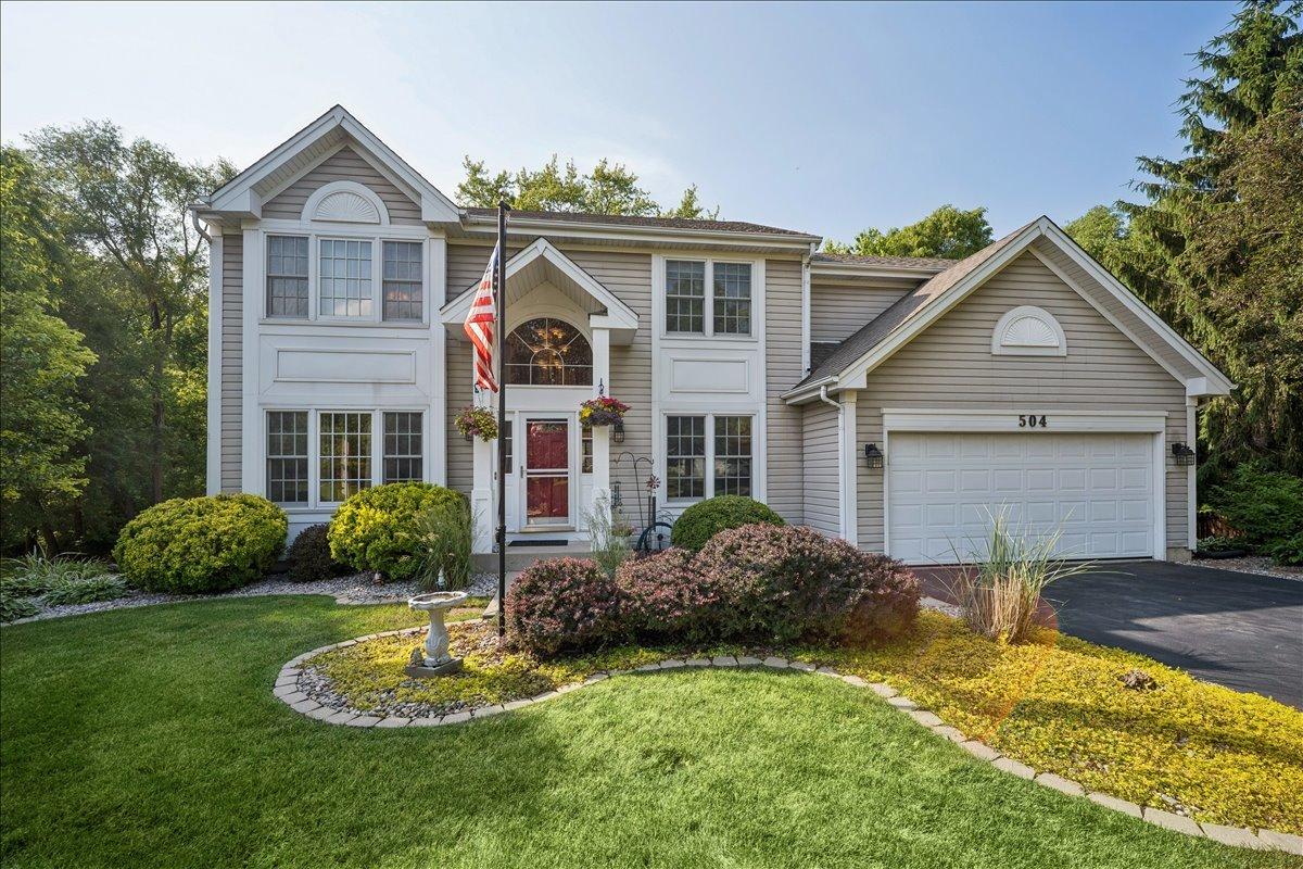 504 Carriage Hill Rd., Island Lake, IL 60042