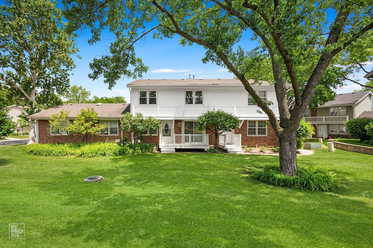 322 Fairchild Ct. #B, Bloomingdale, IL 60108