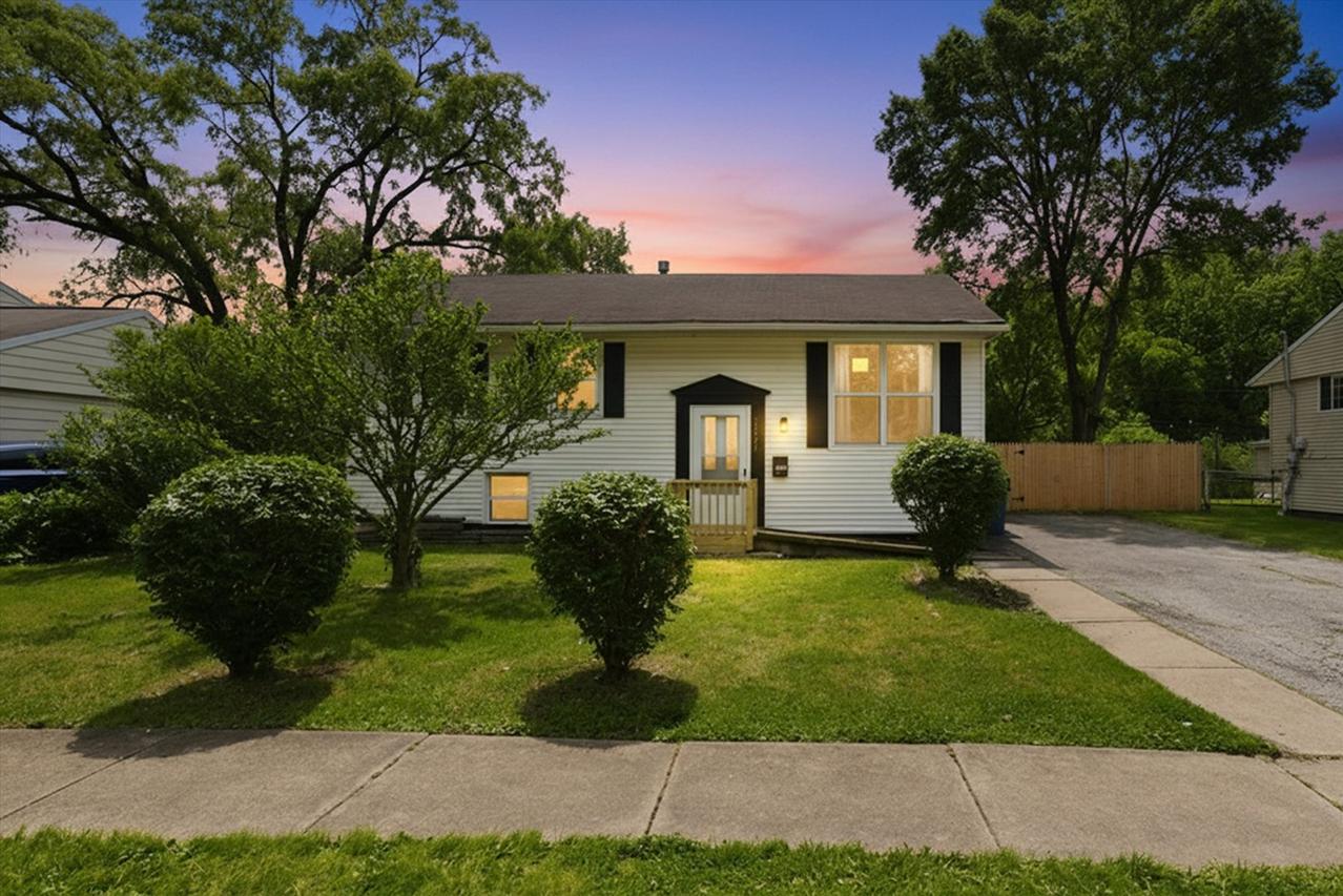 22499 Yates Ave., Sauk Village, IL 60411