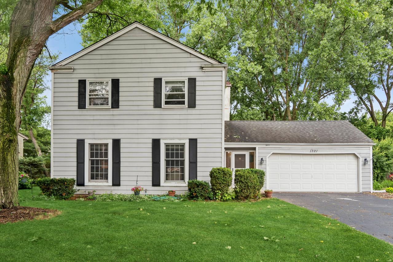 1321 Carol Ln., Naperville, IL 60565