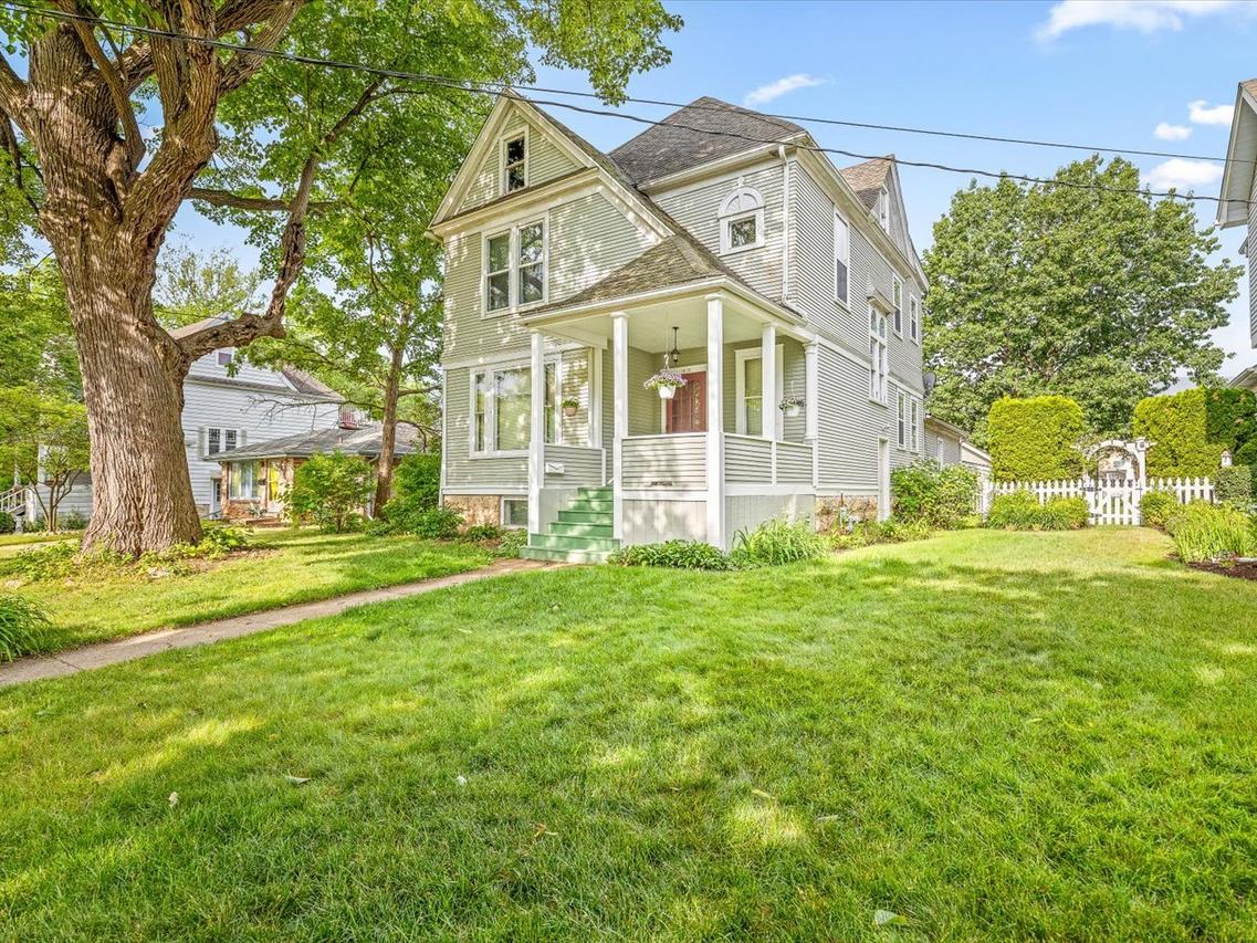 1810 Oxford St., Rockford, IL 61103