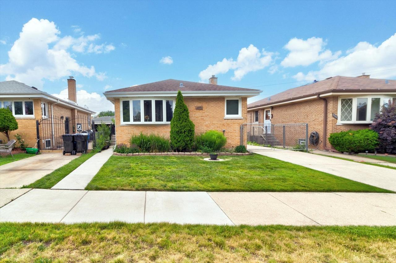 4836 N Mont Clare Ave., Chicago, IL 60656