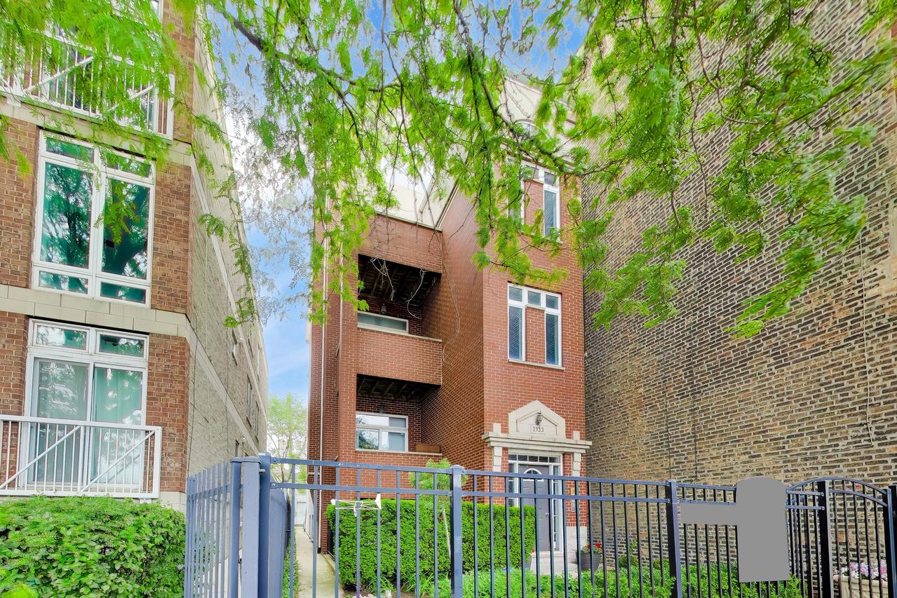 2133 N Southport Ave. #3, Chicago, IL 60614