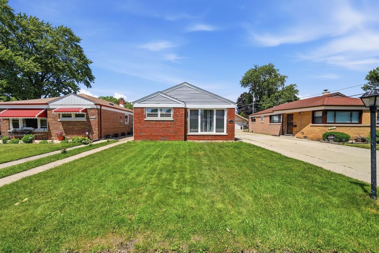 2616 121st St., Blue Island, IL 60406