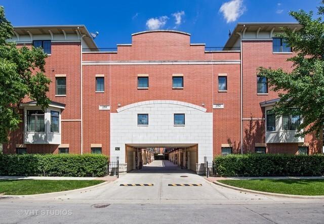 1192 S Clarence Ave. #3, Oak Park, IL 60304