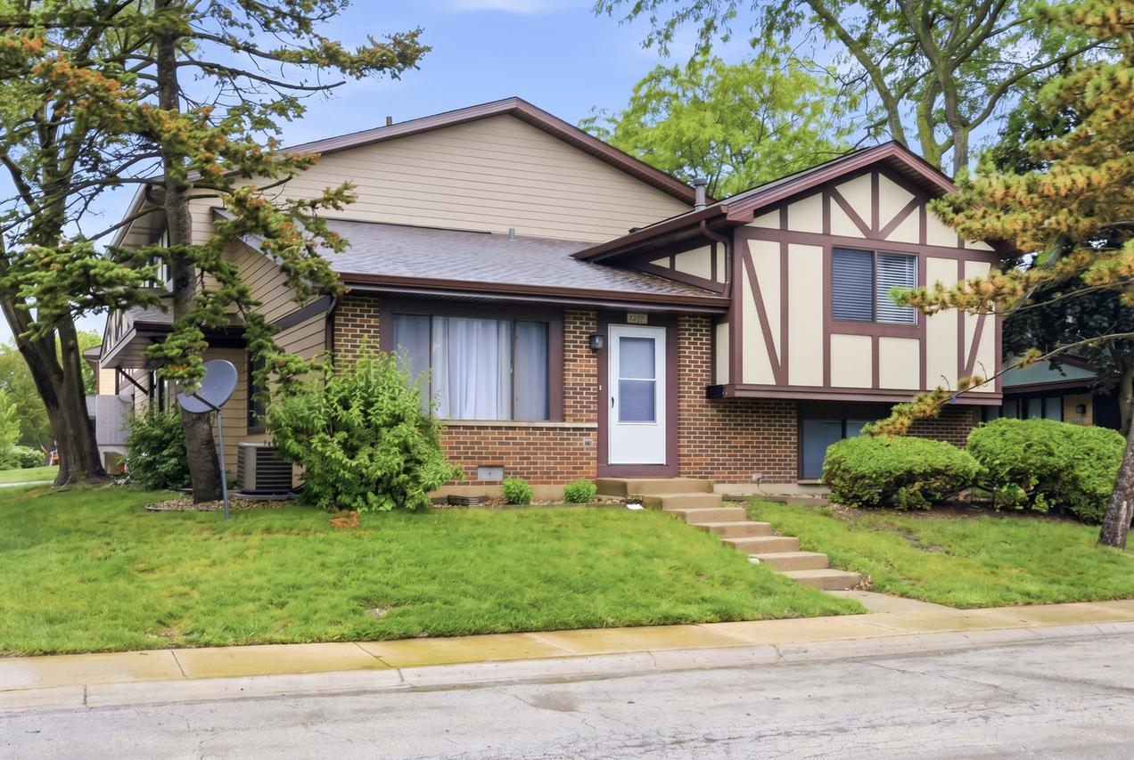 1446 Sutter Dr., Hanover Park, IL 60133