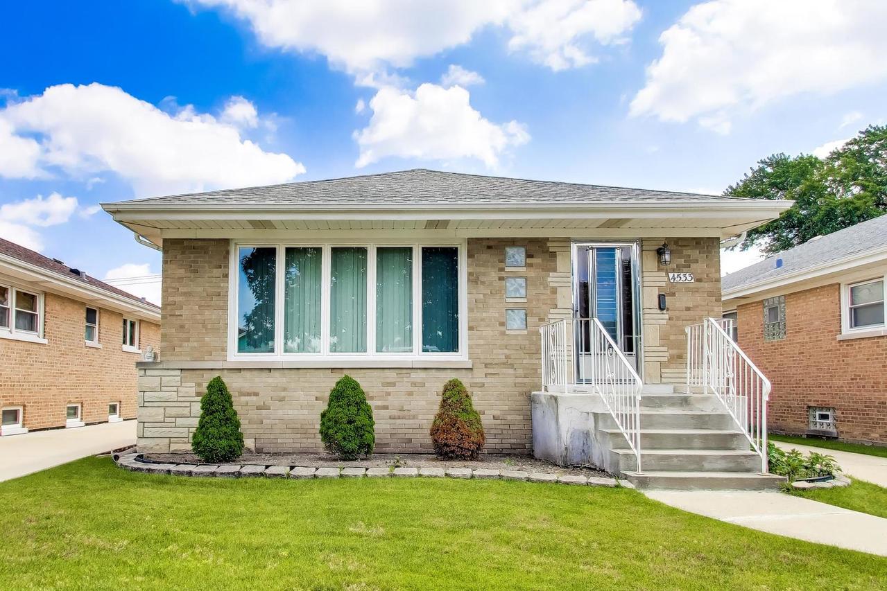 4533 N Ottawa Ave., Norridge, IL 60706