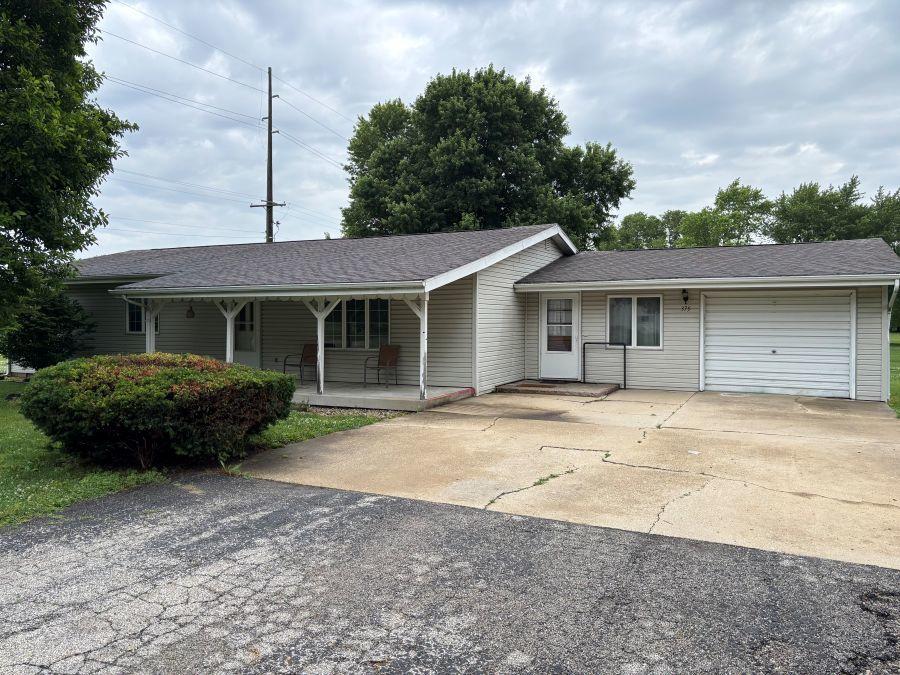 375 W Iroquois St., Sheldon, IL 60966