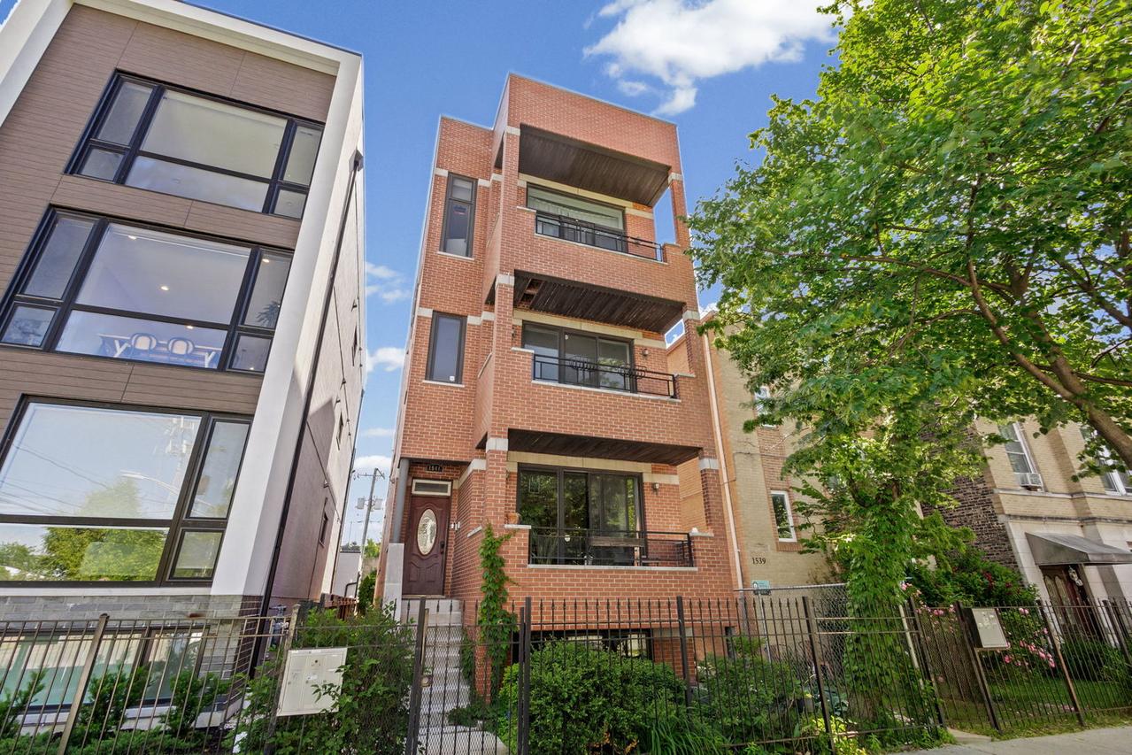 1541 N Artesian Ave. #2, Chicago, IL 60622