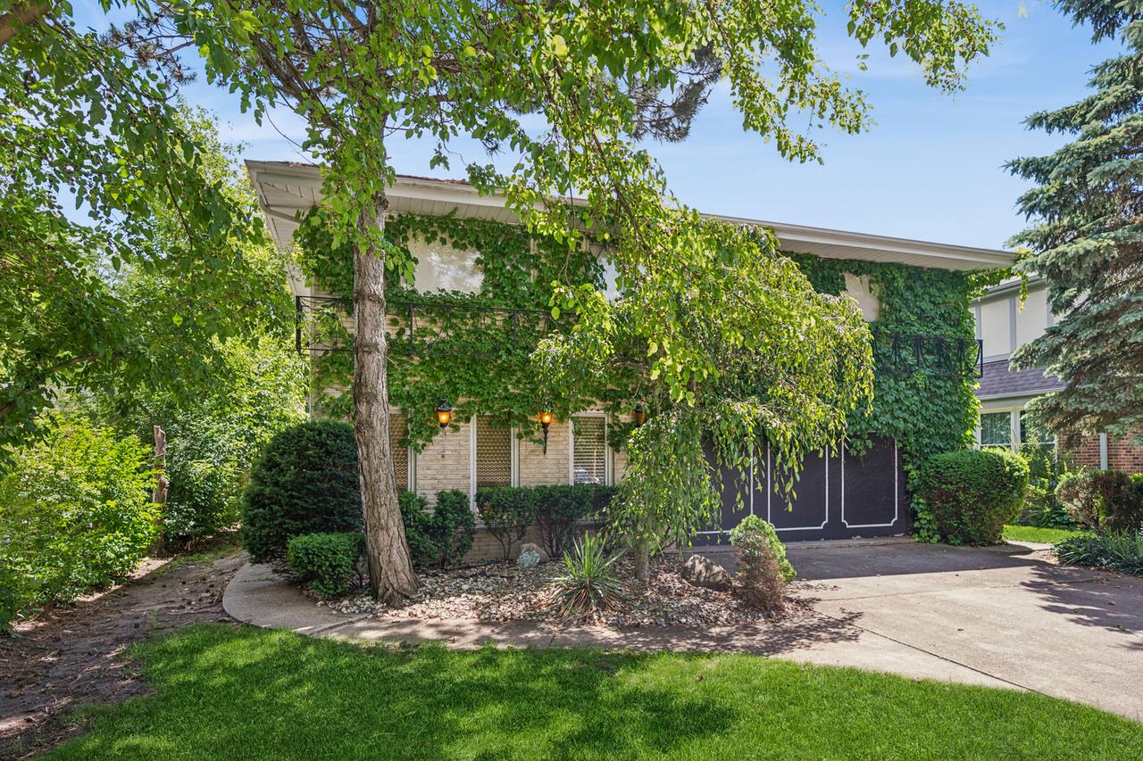 2419 Lake Ave., Wilmette, IL 60091