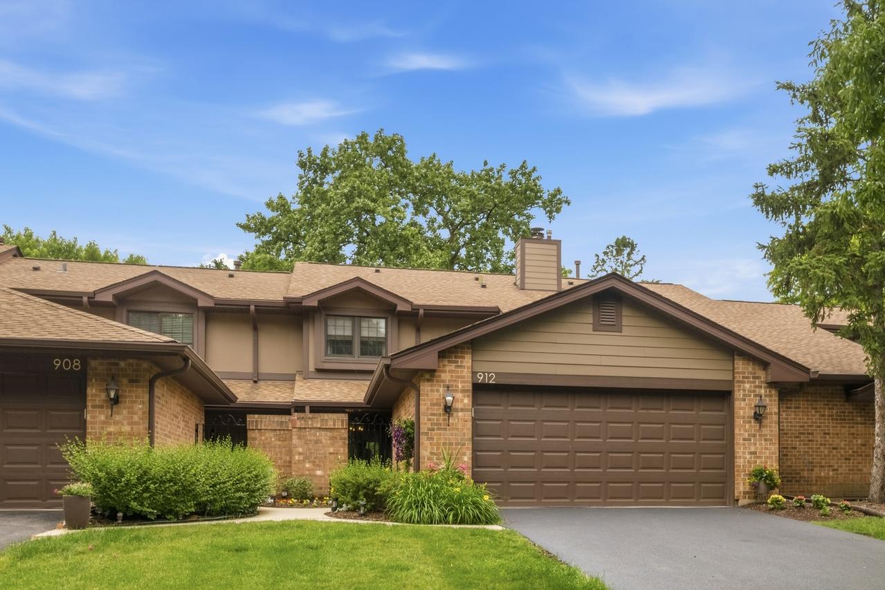 912 Indian Boundary Dr., Westmont, IL 60559