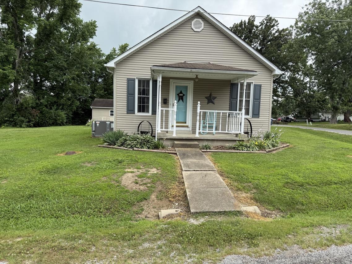 78 Academy St., Eldorado, IL 62930