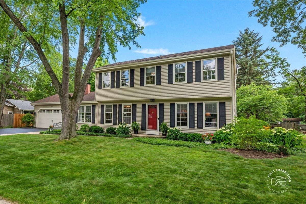 916 Britta Ln., Batavia, IL 60510