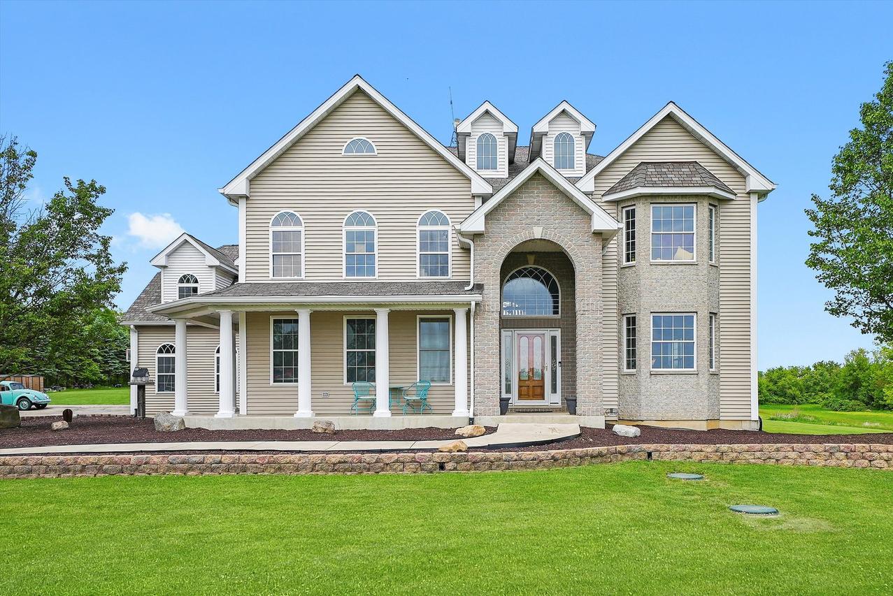 16512 Nelson Rd., Woodstock, IL 60098