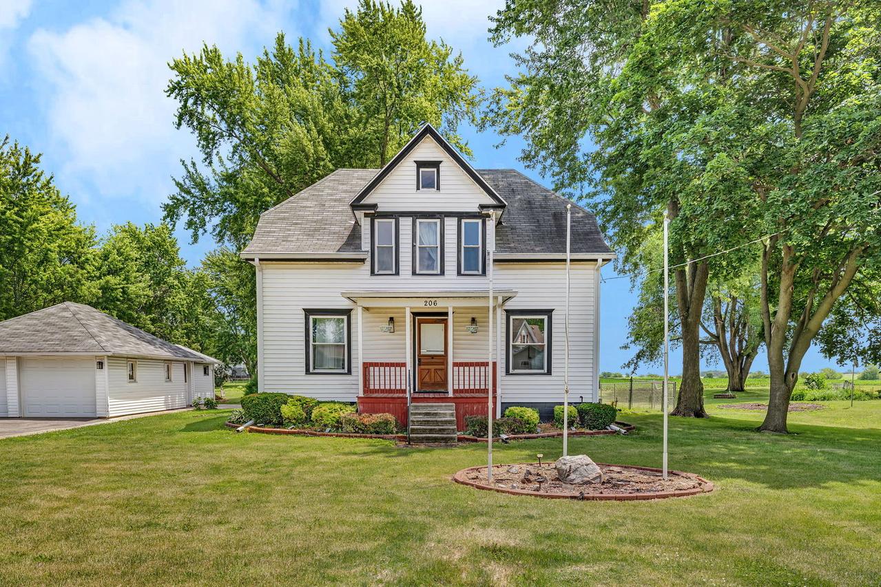 206 N Wabash St., Odell, IL 60460