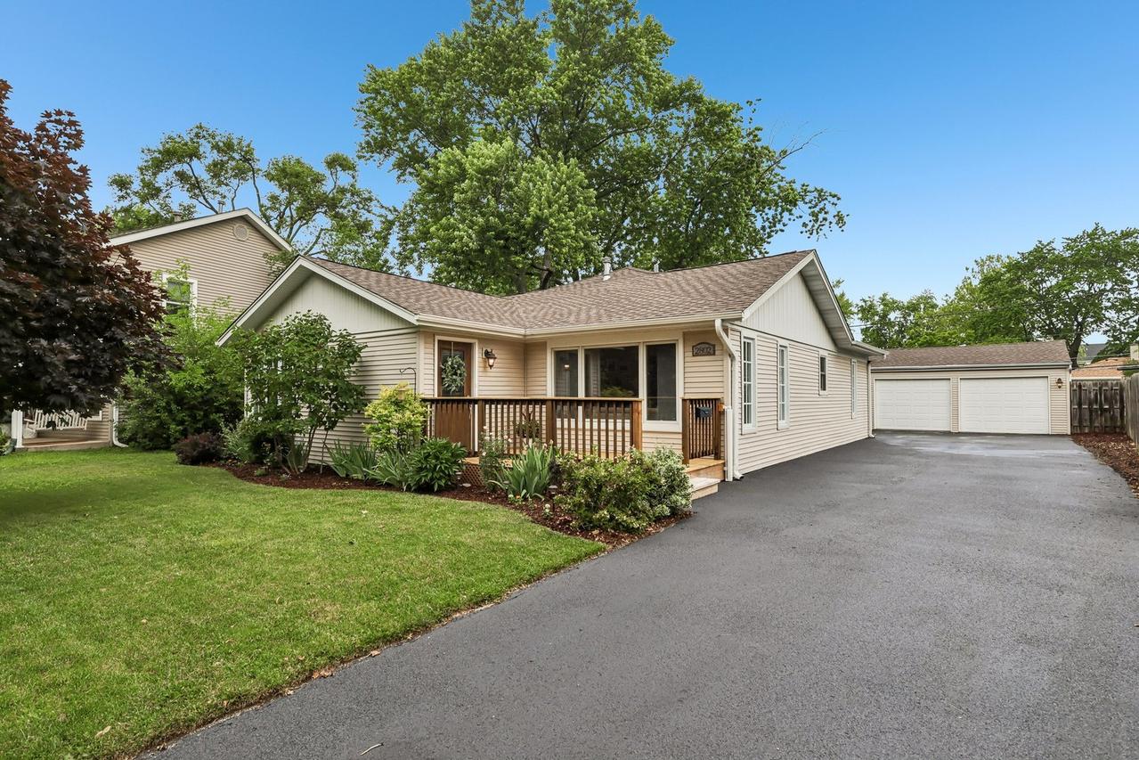 2802 Hawk Ln., Rolling Meadows, IL 60008