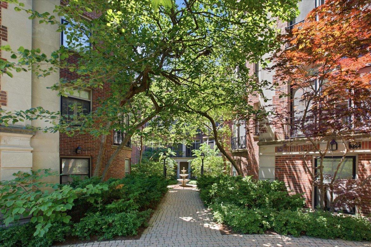 942 Michigan Ave. #3, Evanston, IL 60202
