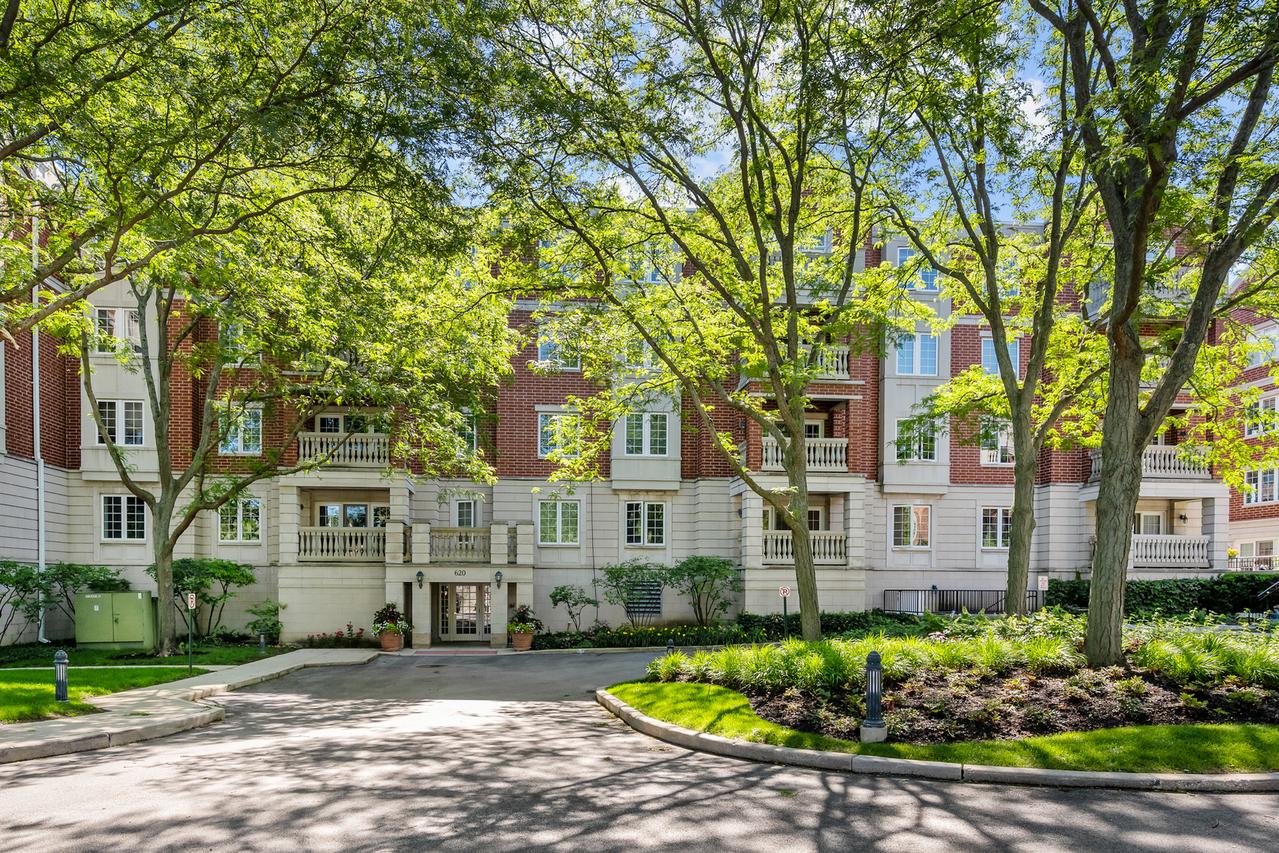 620 Homewood Ave. #307, Highland Park, IL 60035
