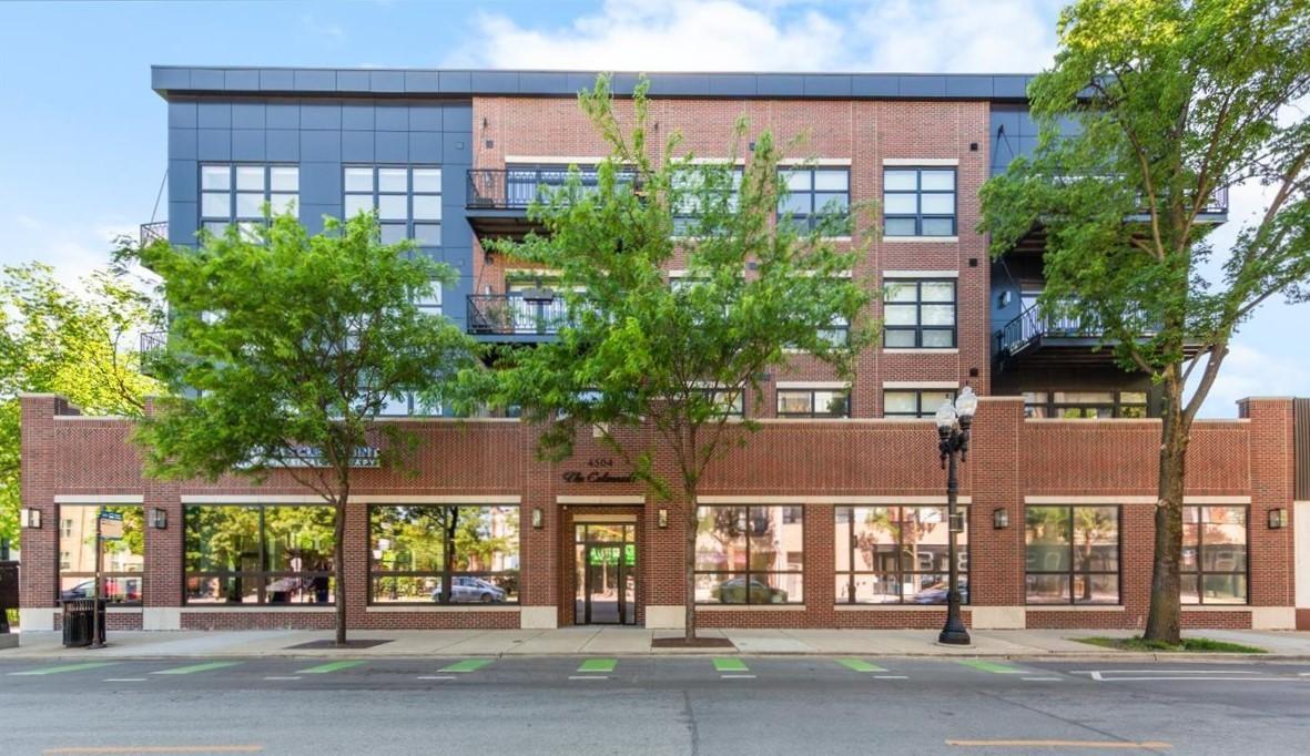 4504 N Clark St. #404, Chicago, IL 60640