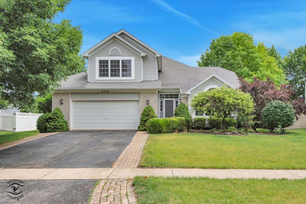 2016 Saint Andrews Dr., Plainfield, IL 60586