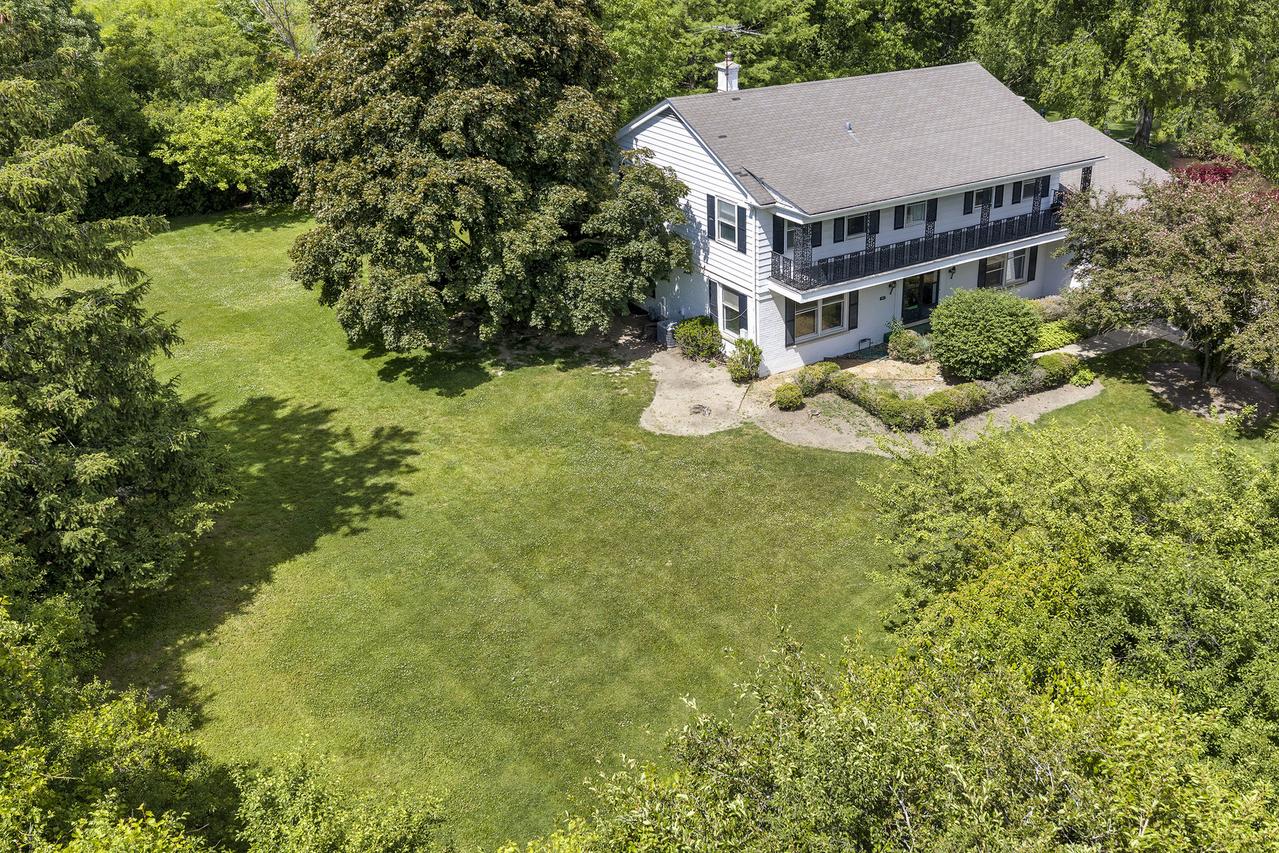 431 Northwood Dr., Glencoe, IL 60022