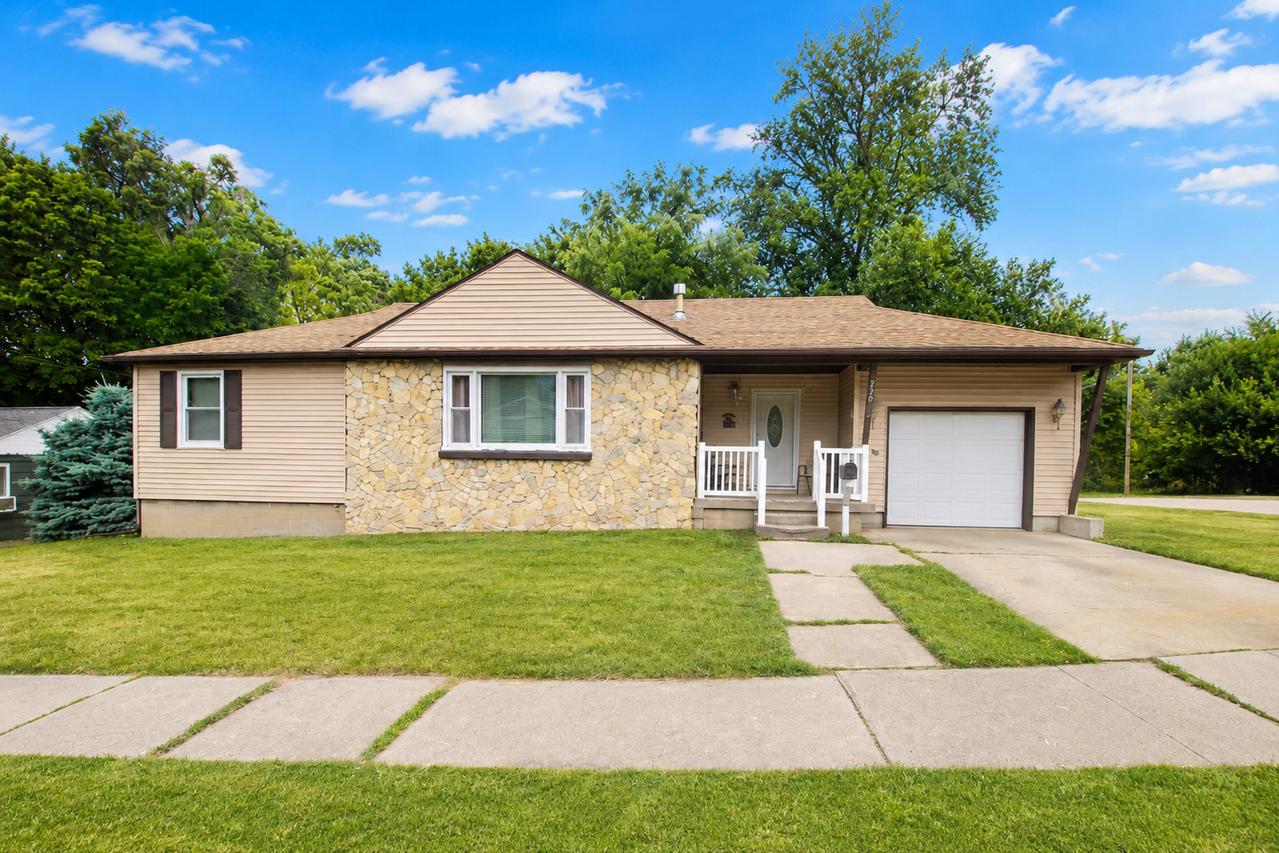 720 S Ottawa Ave., Dixon, IL 61021