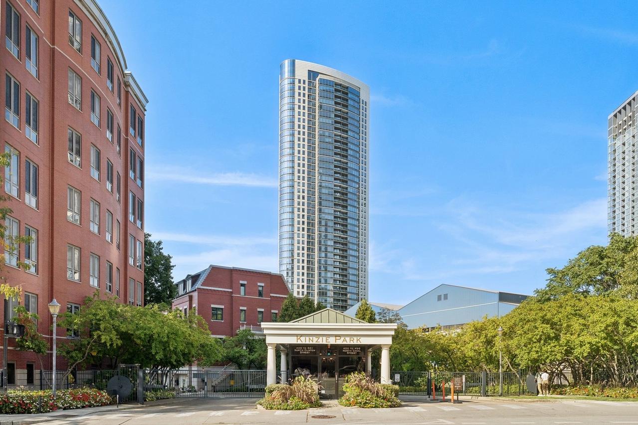 501 N Clinton St. #1806, Chicago, IL 60654
