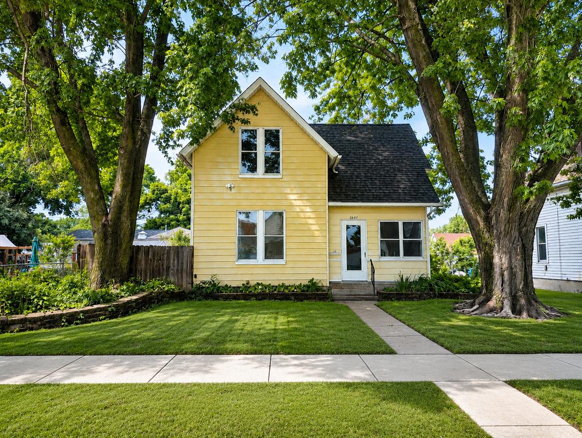 2607 13th Ave., Moline, IL 61265