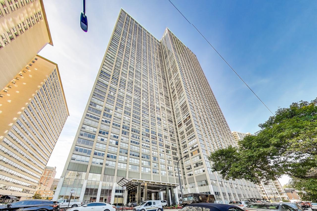 655 W Irving Park Rd. #1915, Chicago, IL 60613