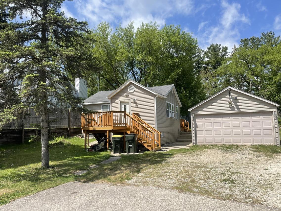 31750 N Darrell Rd., Lakemoor, IL 60051