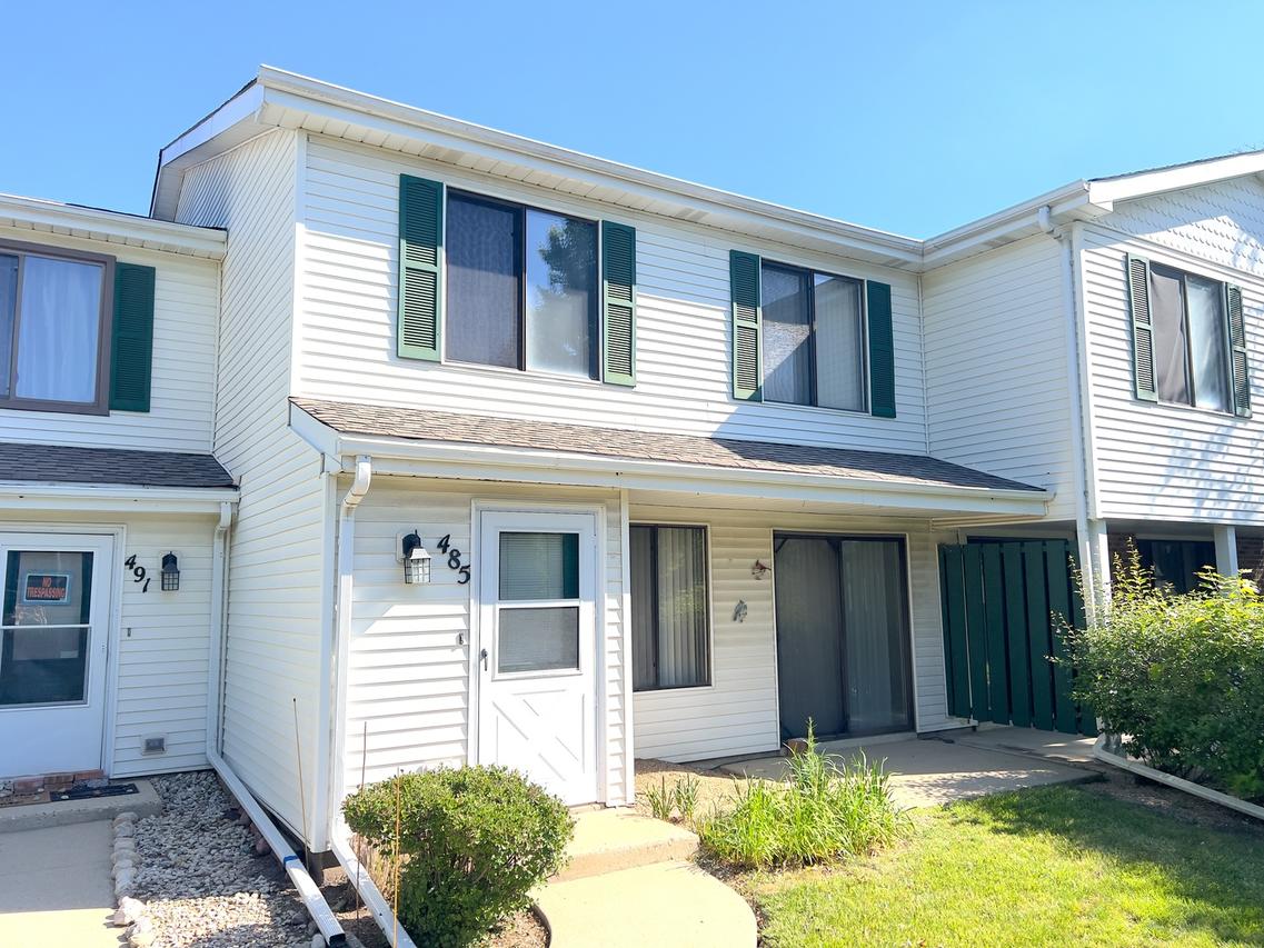485 Harrison Ct., Vernon Hills, IL 60061