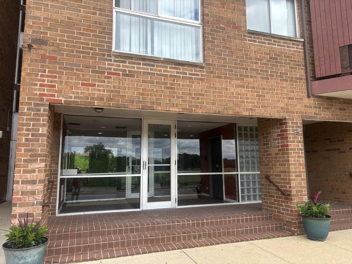 100 Park Ave. #316, Calumet City, IL 60409