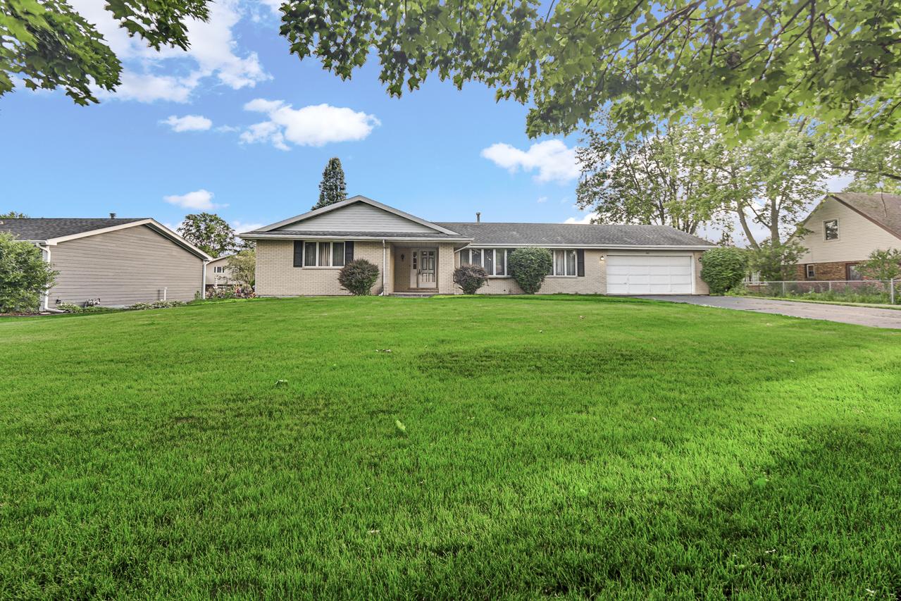 325 Wintree Ln., New Lenox, IL 60451