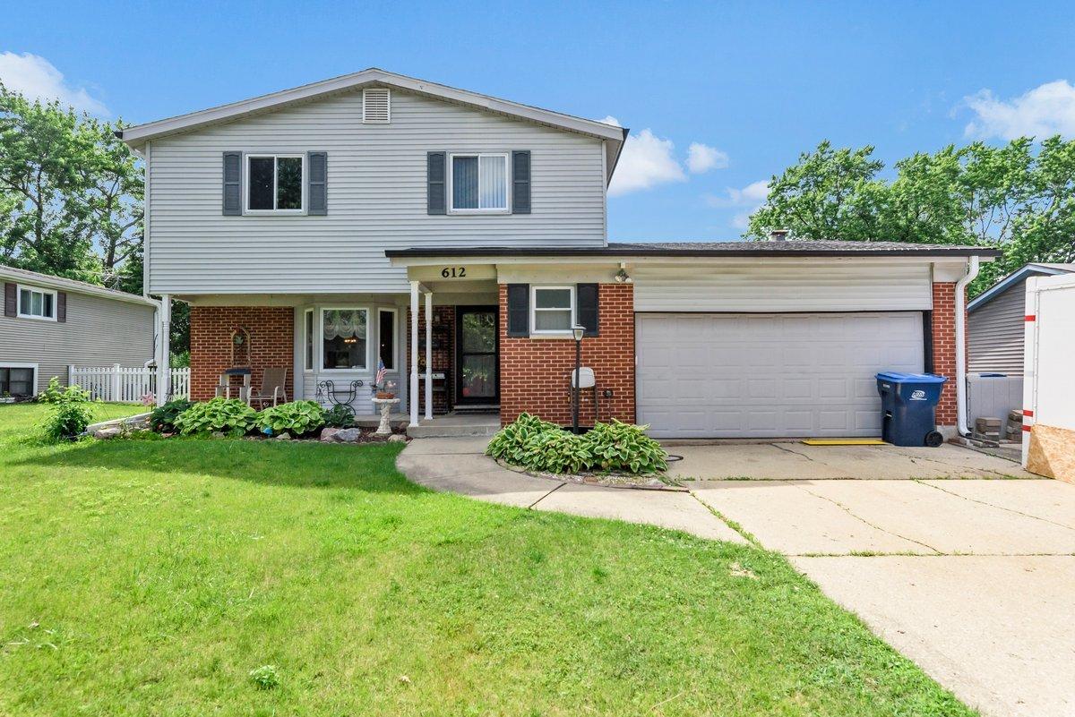 612 Fairview Ln., Schaumburg, IL 60193