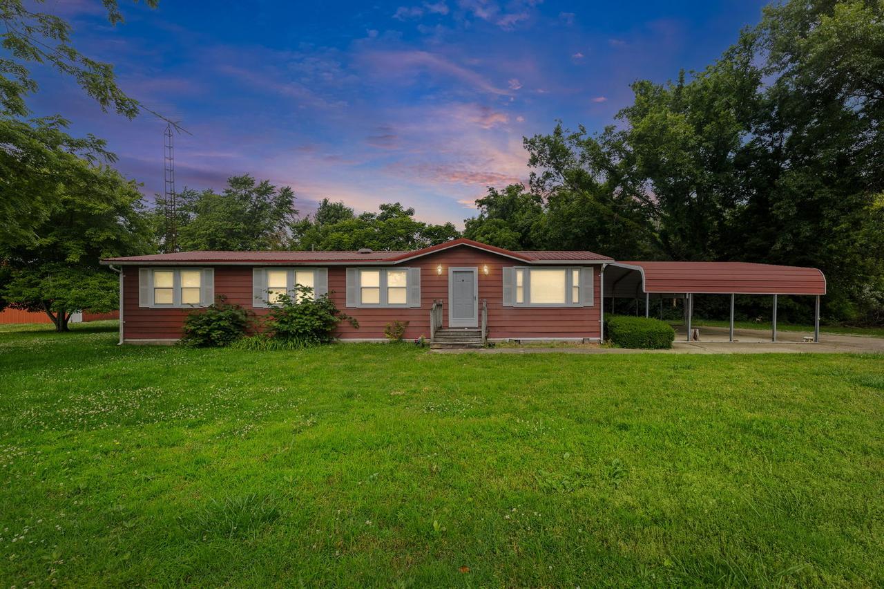 23679 N Carpenter Ln., Centralia, IL 62801