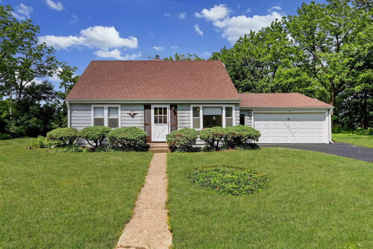 2 Eva Ter., Lake Bluff, IL 60044