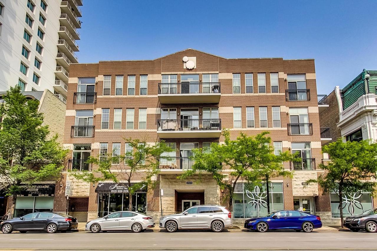 1919 S Michigan Ave. #302, Chicago, IL 60616