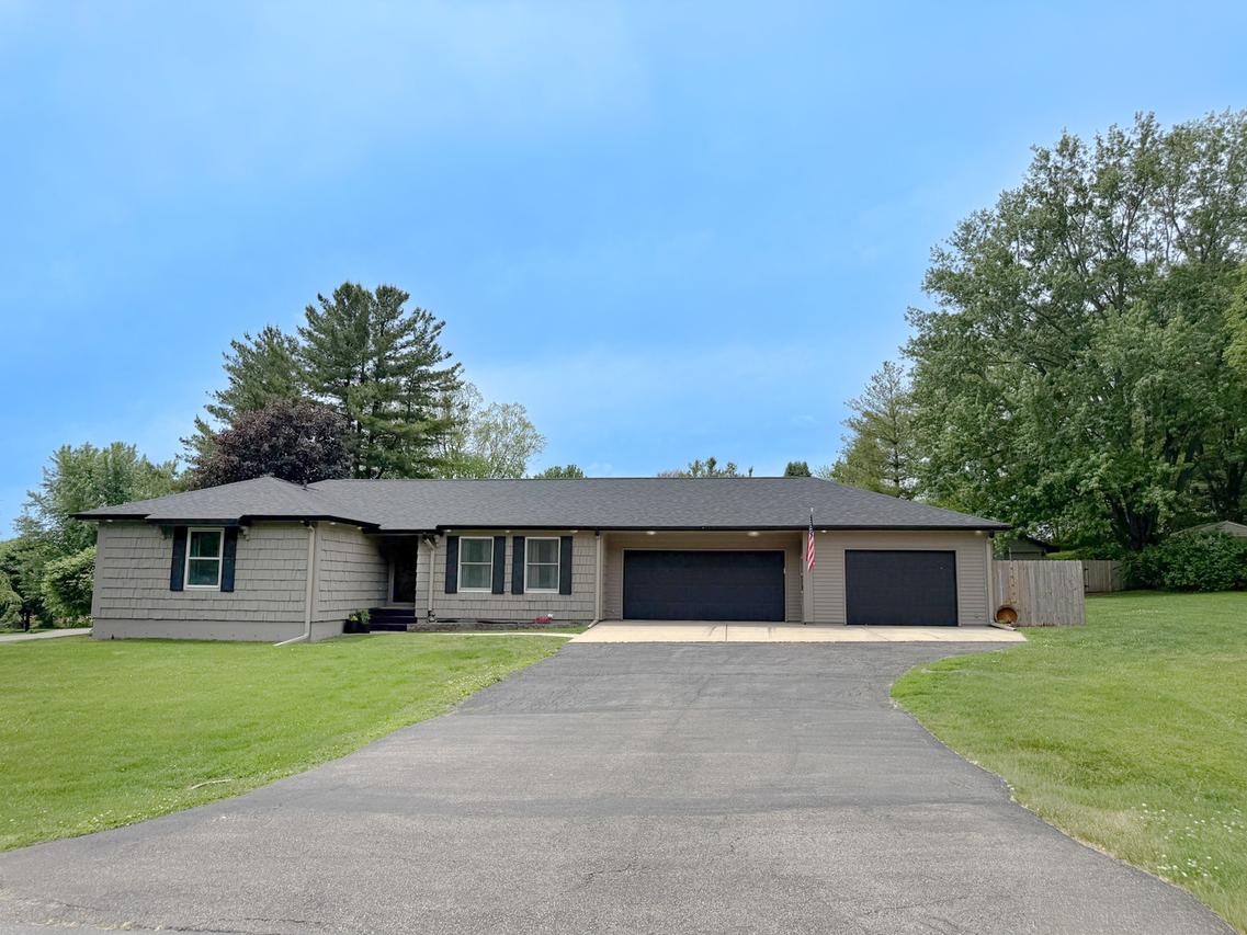 150 S Hickory Ln., Oregon, IL 61061