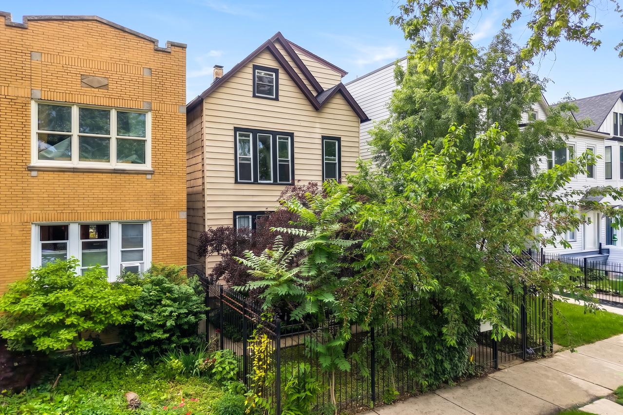 1726 N Sawyer Ave., Chicago, IL 60647