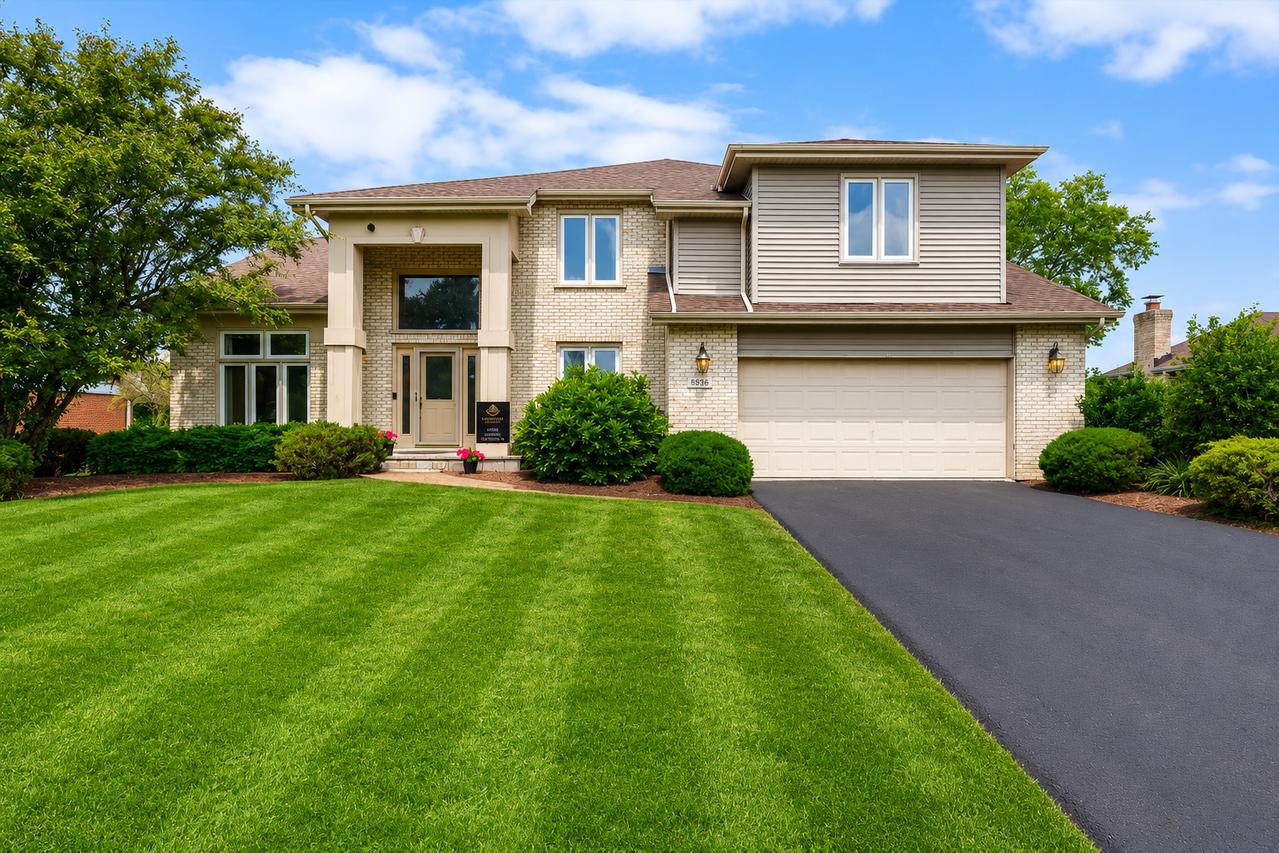 8936 Charrington Dr., Frankfort, IL 60423