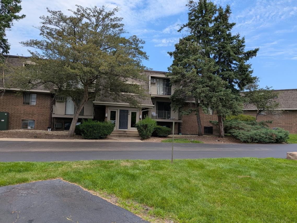 224 E Bailey Rd. #g, Naperville, IL 60585