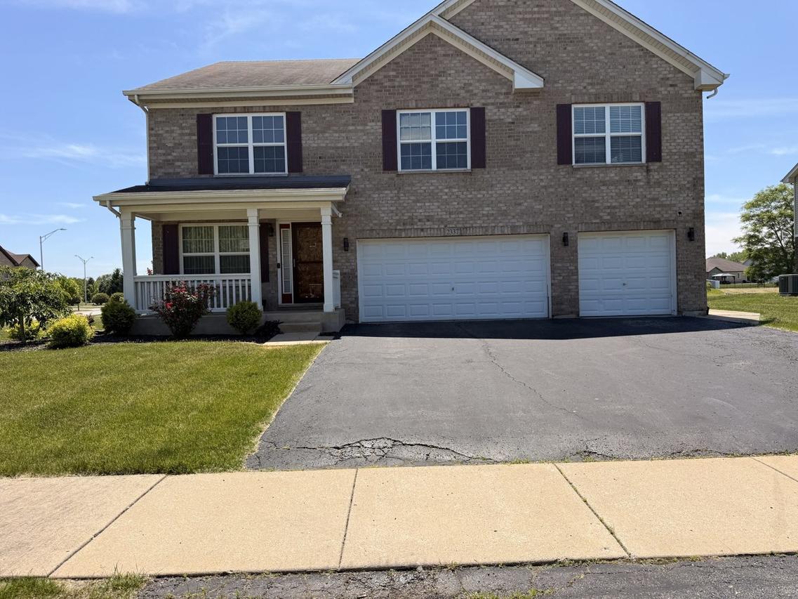 2337 Queensbridge Dr., Lynwood, IL 60411