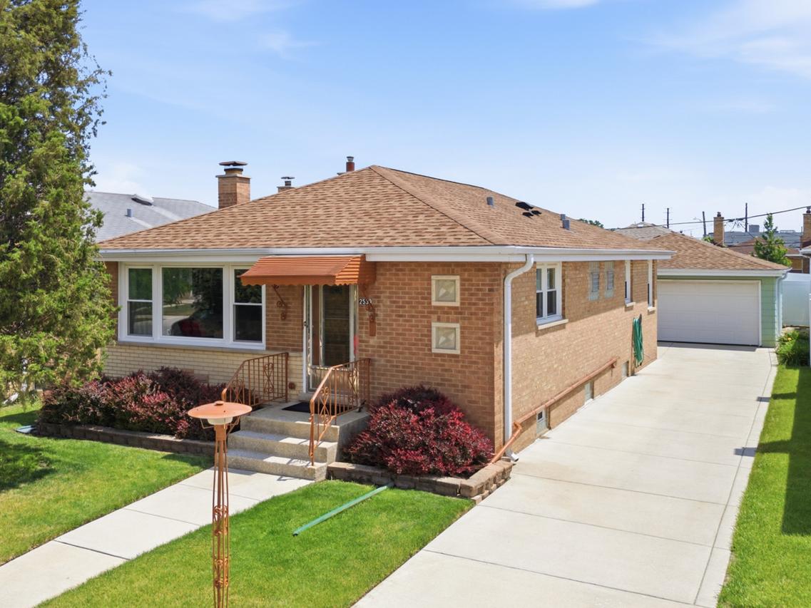 2539 Atlantic St., Franklin Park, IL 60131