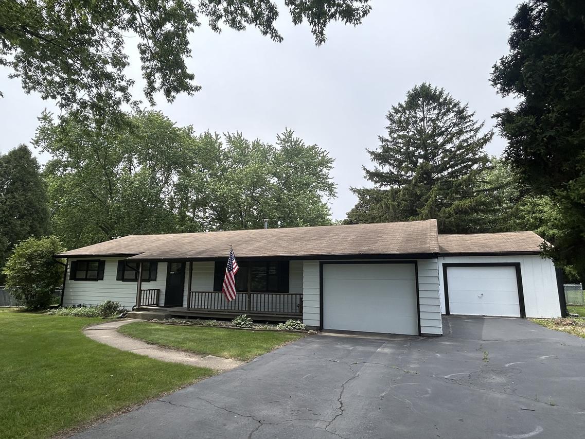 1208 Oakdale Dr., Elgin, IL 60123