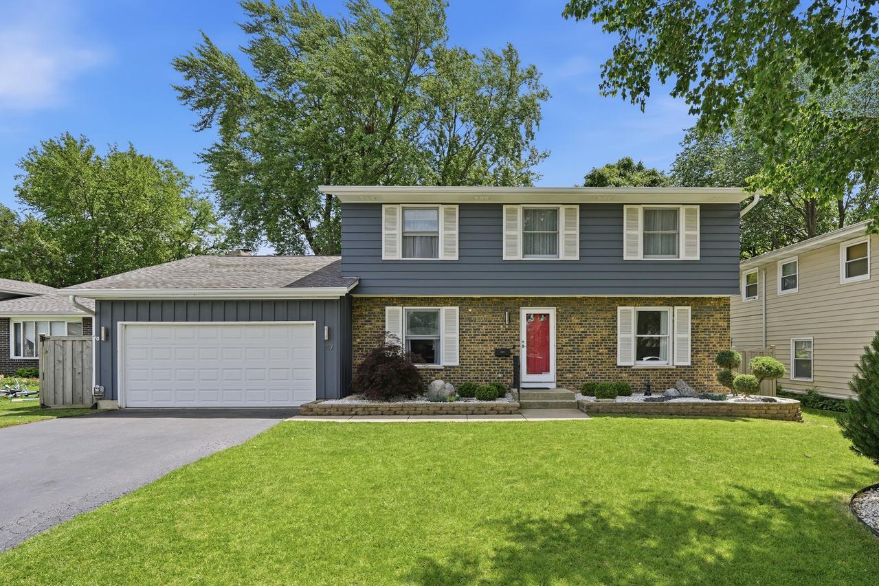 117 Lloyd St., Cary, IL 60013