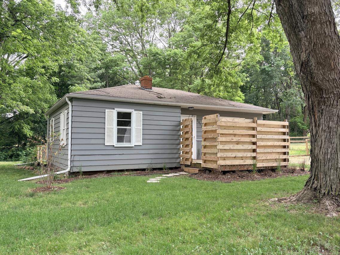 2471 N Jackson Rd., Pecatonica, IL 61063