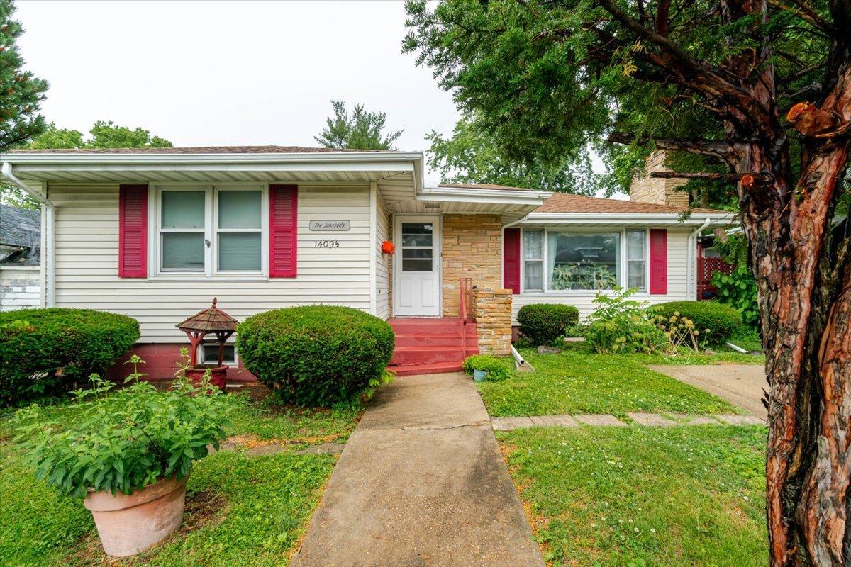 1409 1/2 Mulberry St., Bloomington, IL 61701